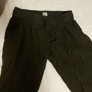 Aritzia Joggers